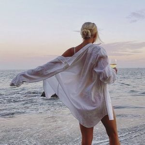 Billabong White Collared Long Sleeve Raw Hem Chest Pocket Button Down L